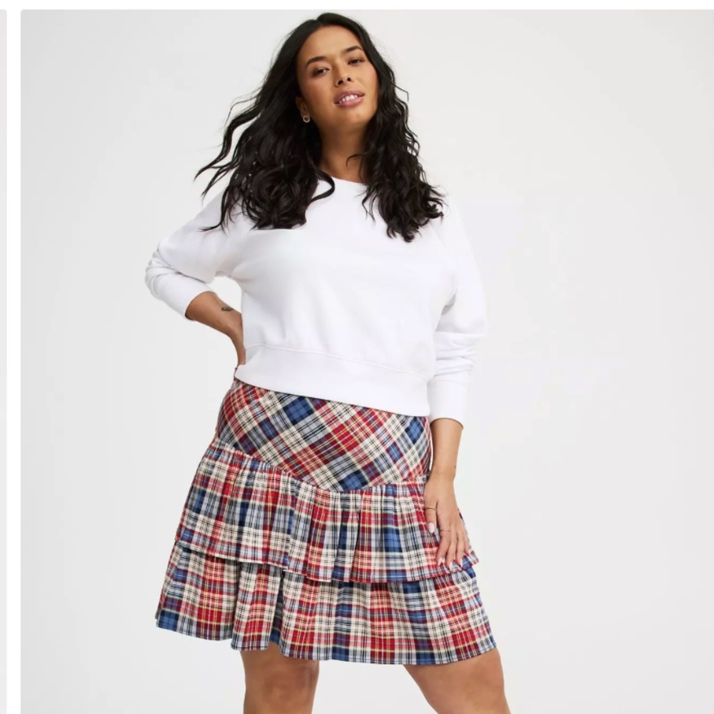 Torrid Cropped Crew Sweatshirt NWT - Picture 2 of 4